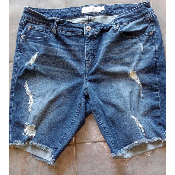 torrid Pants - Torrid SZ 18 Stretch High-Rise Shorts Women's Blue Medium Wash 9" Distressed